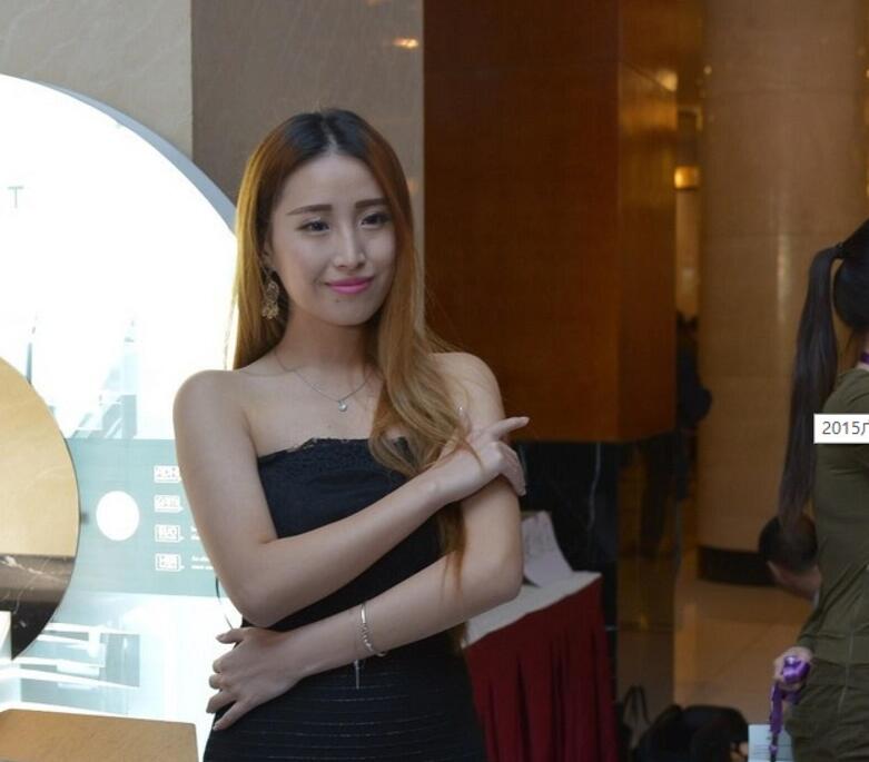 2015广州音响展：奉上展台性感美女福利