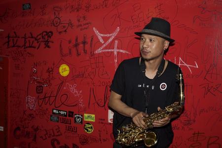 2016年1月发行唱片：摩登发力 音乐肖像引人瞩目