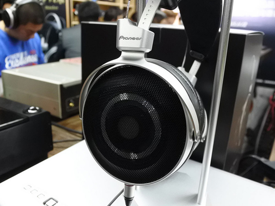 Pioneer 推出纯手工打造旗舰耳机， 售价16888元