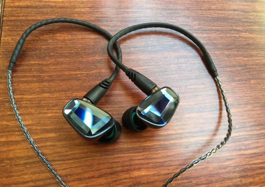 浅谈耳机定价的秘密——解析力与HIFI！