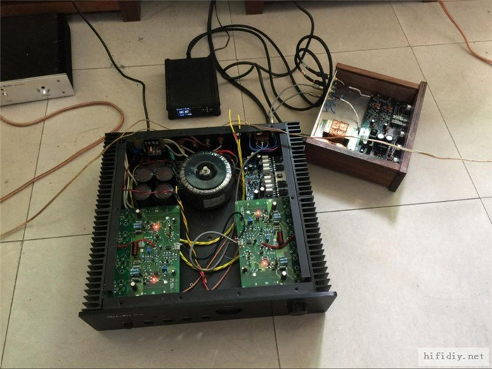 Luxman M-02