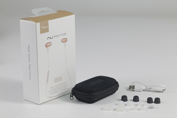 体积轻巧 Qptoma NuForce BE6蓝牙耳机