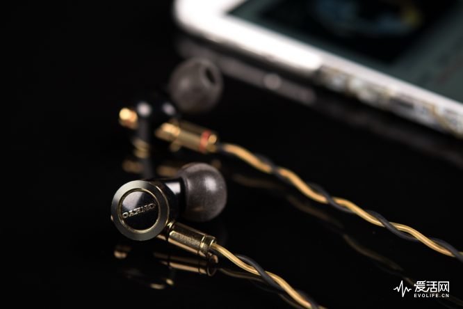 安桥E900M声音之平滑 不像是一款圈铁耳机