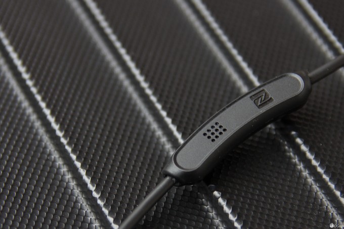 ʵײ Bose Soundsport Pulse˶