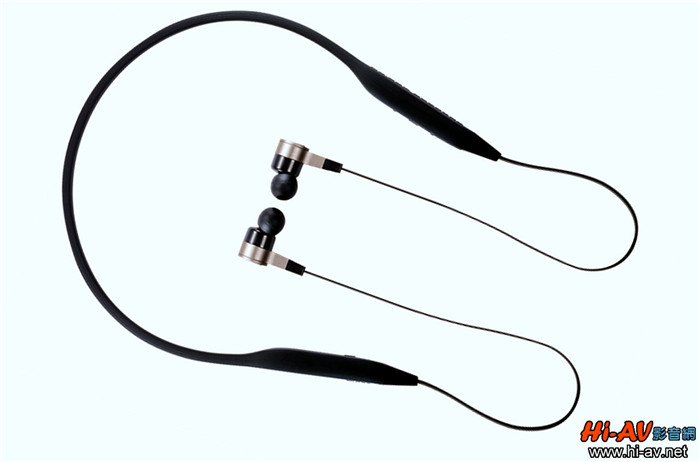 KEF and Porsche Design联名系列