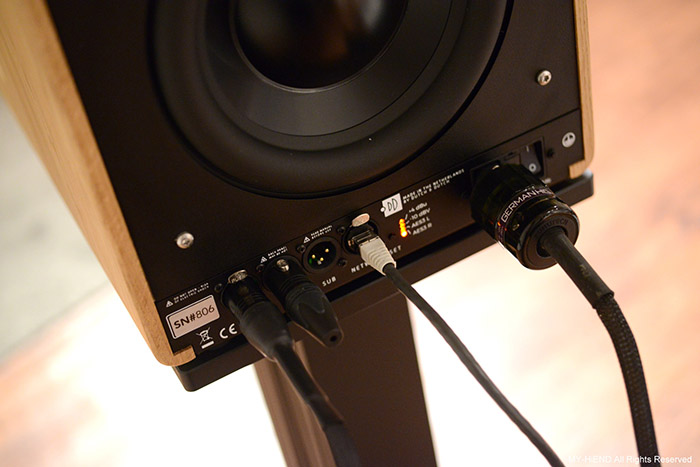 ����Ҳ�ܺ���: Dutch & Dutch 8C����ʽDSP����