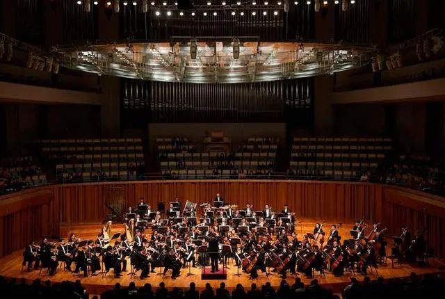 “艺”生相伴 温暖同行｜国家大剧院即将迎来建院十四周年